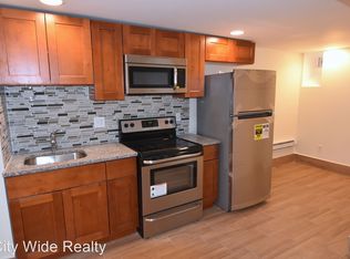 411 Budd St, Philadelphia, PA 19104