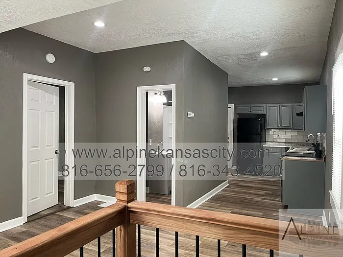 2 bed, 1.0 bath, 850 sqft, $900 — Photo 3