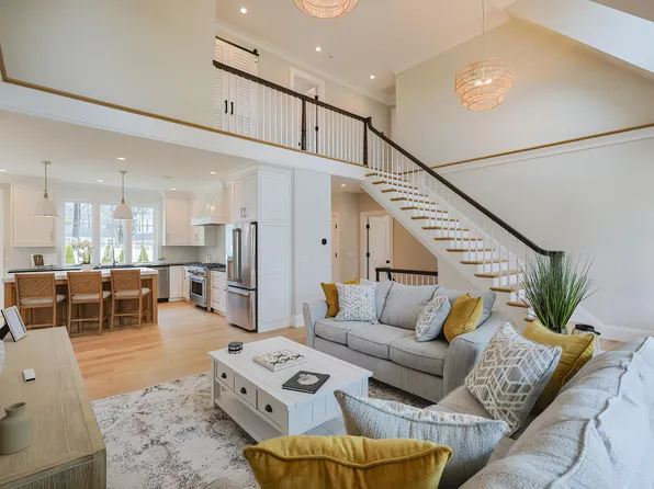 72 Woodside Drive, East Falmouth, MA 02536