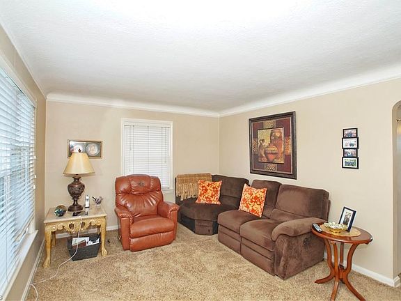 2nd image of 1505 Parker Dr
