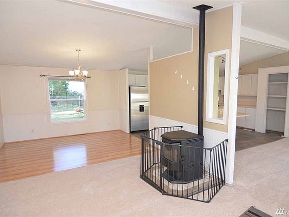 5th image of 185 Tahuyeh Dr NW