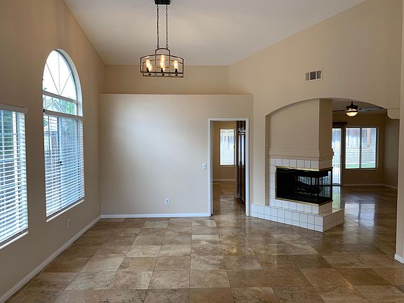 5th image of 31408 Hallwood Ct