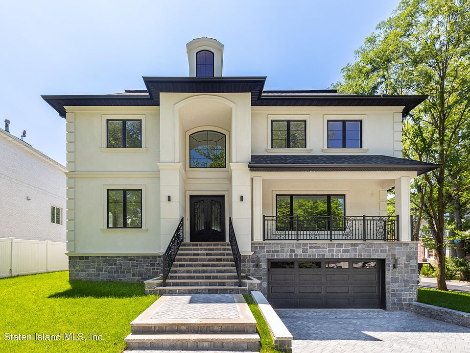 1st image of 16 Boyle Pl