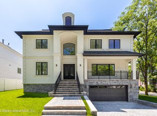 16 Boyle Pl, Staten Island, NY 10306