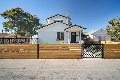 1424 57th St Photo 1