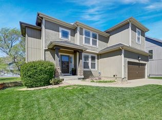 12132 S Redbud Ln, Olathe, KS 66061
