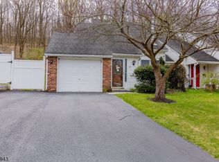 55 Hillside Ter #1, Newton, NJ 07860