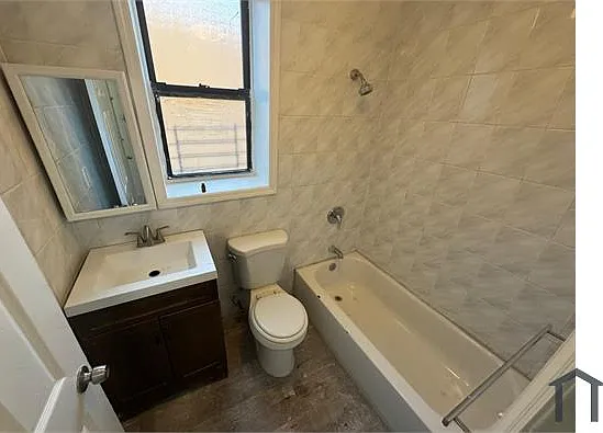 53 Milford Ave #13 — Photo 4