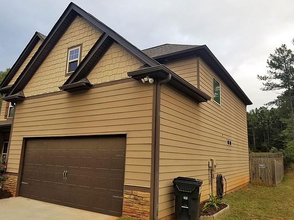 3rd image of 70 Hickory Hills Dr