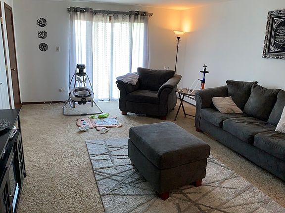 3rd image of 16558 Crescent Ave