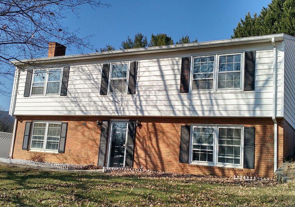 1st image of 3938 Saint James Cir