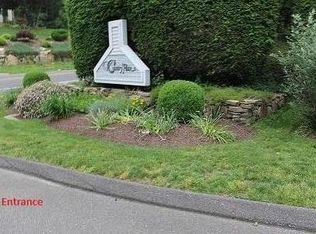 7 Country Pl, Shelton, CT 06484