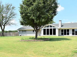 110 Kimbra Dr, Enid, OK 73703