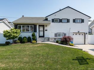 857 Virginia Ave, Bellmore, NY 11710