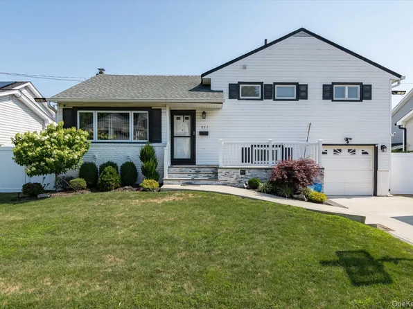857 Virginia Avenue, North Bellmore, NY 11710