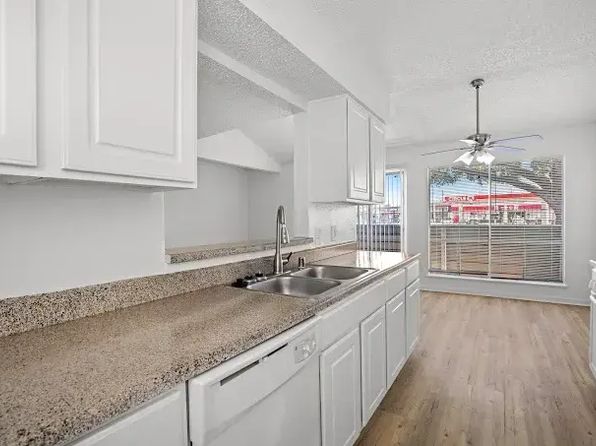 2111 Holly Hall St APT 1210