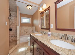 250 Middle Rd, Hazlet, NJ 07730