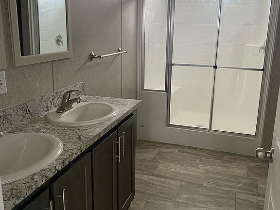 4th image of 33 Claroma St #21JD