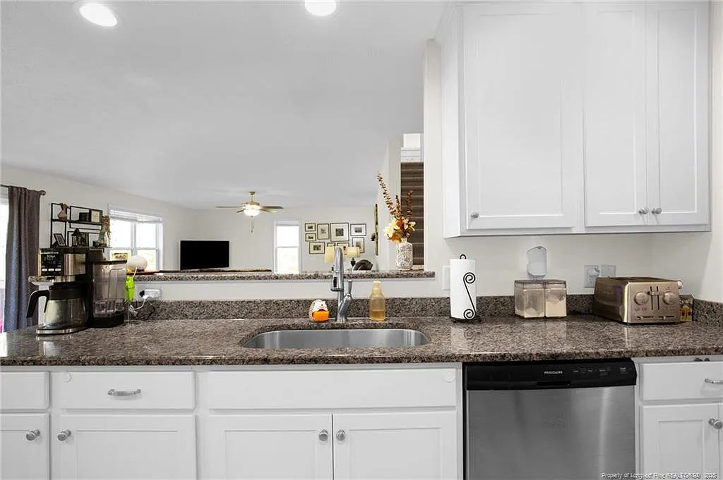 1029 Woodyhill Lane - MJ — Photo 2
