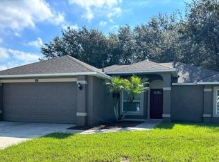 912 Park Valley Cir, Minneola, FL 34715