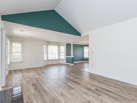 5th image of 113 Derby Dr