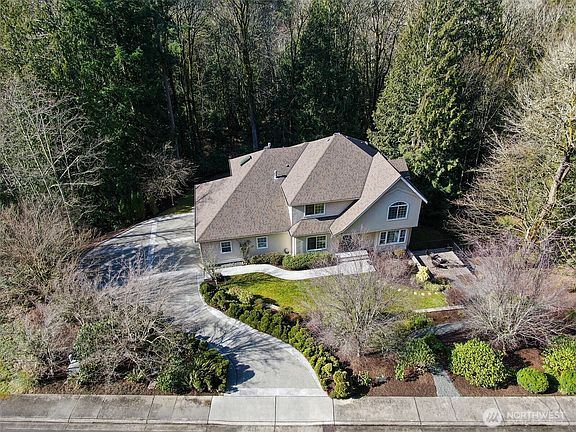 2nd image of 55 Mt Quay Drive NW