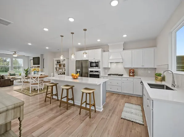 153 Broadway St, Knightdale, NC 27545