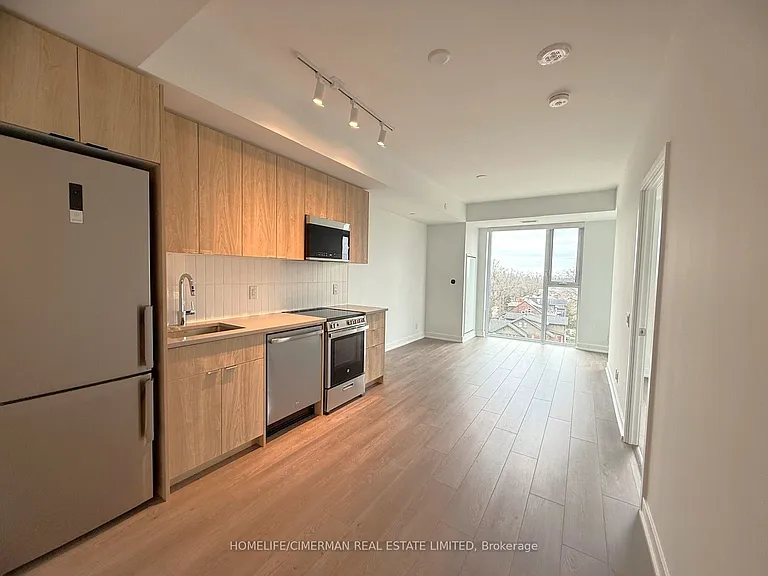 1660 Bloor St W #810 — Photo 6