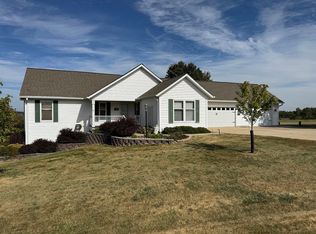 17-90 Whitewater Dr, Lanark, IL 61046