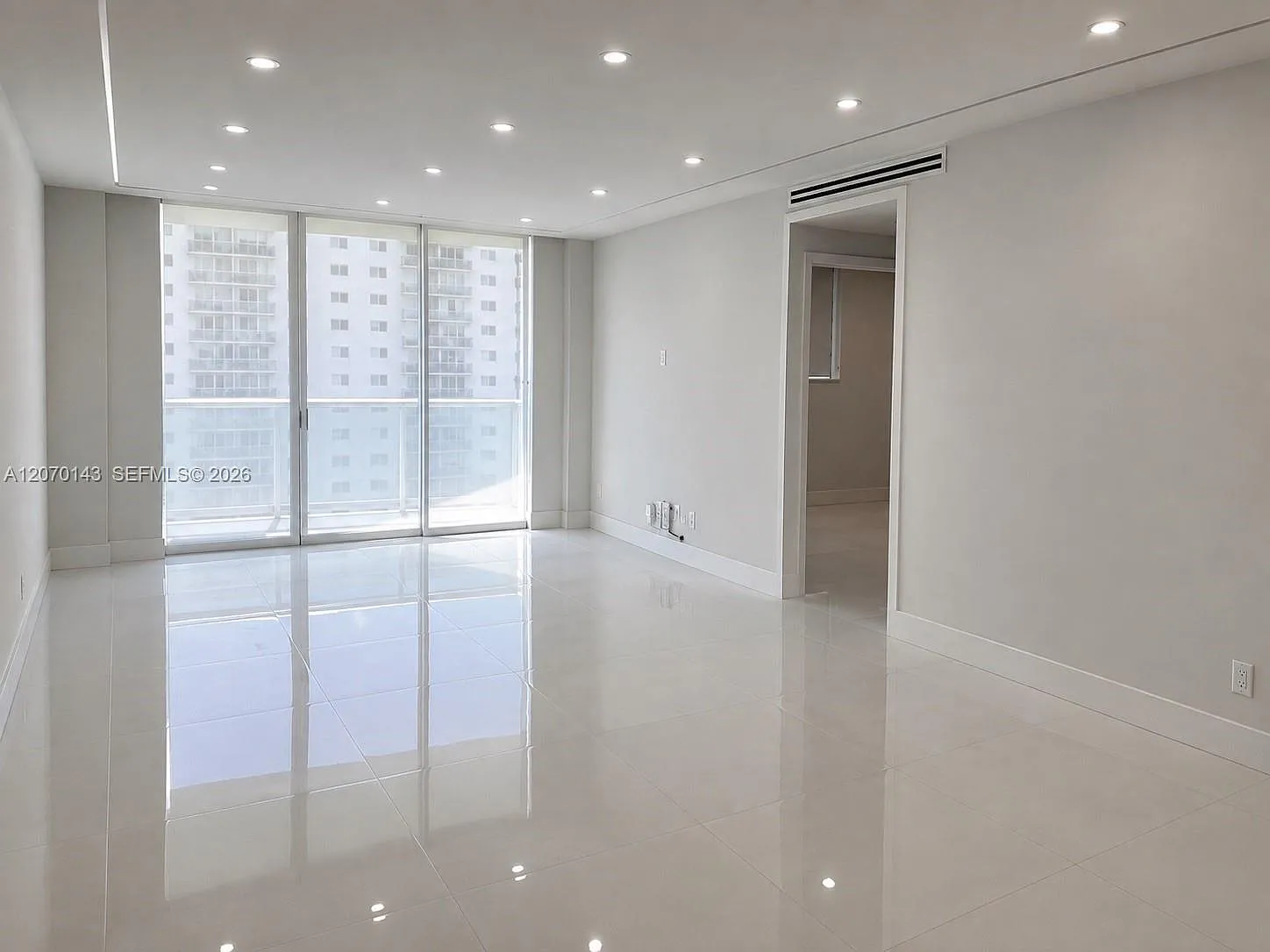 Oceanview Building A Cond — Photo 4