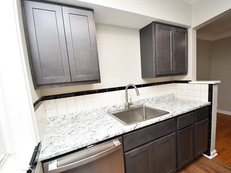 6351 Sutherland Ave #6351 — Photo 9