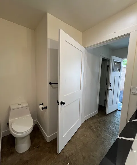 201 W 20th St #C — Photo 11