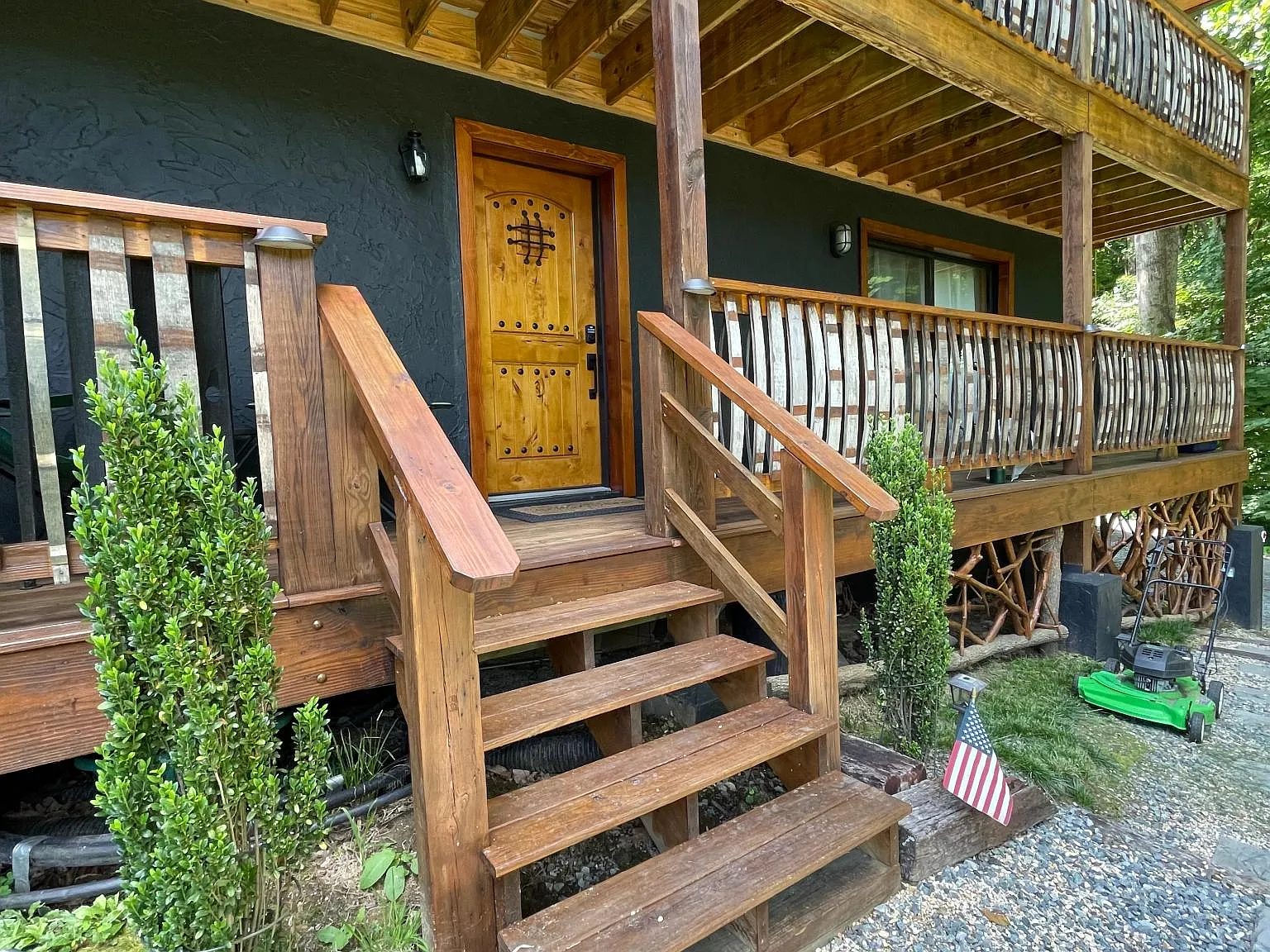 701 Berry Rd — Photo 3
