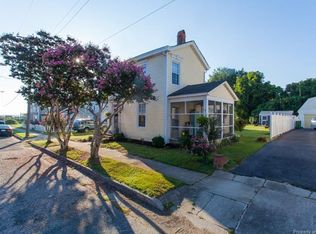 428 7th St, West Point, VA 23181