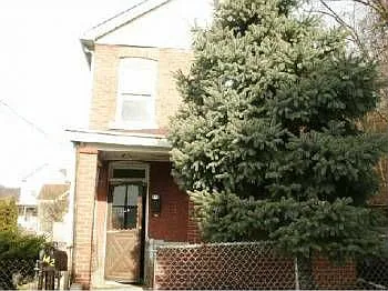 142 Highland Ave photo 1