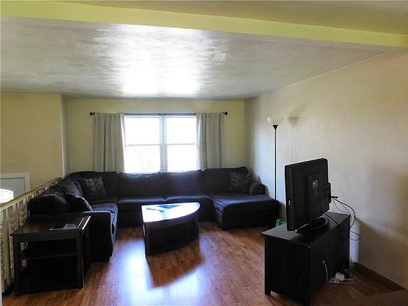 2nd image of 265 Bonita Dr