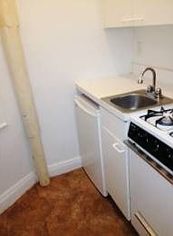 2nd image of 210 E 38th St