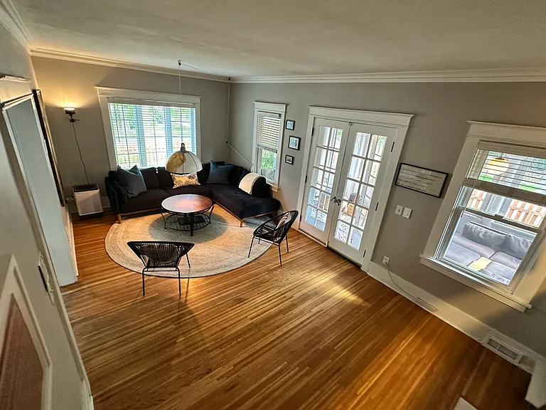 606 Harvard St — Photo 8