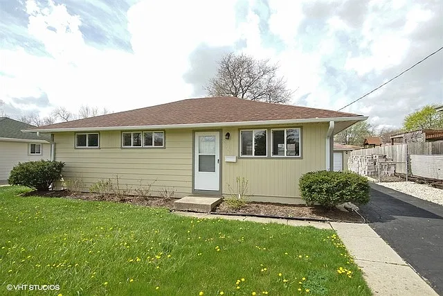 236 S Villa Ave photo 1