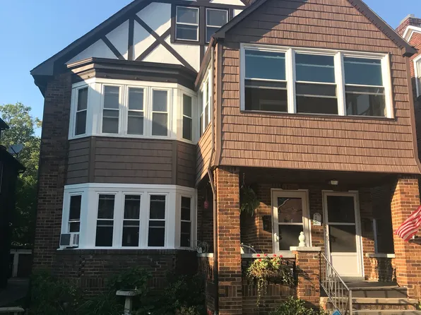 17914 Crest Ln #17914, Lakewood, OH 44107