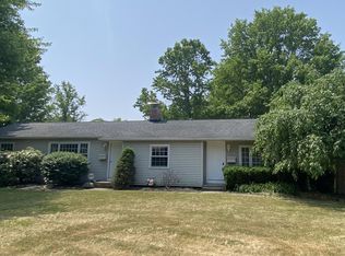 32320 Bainbridge Rd, Solon, OH 44139