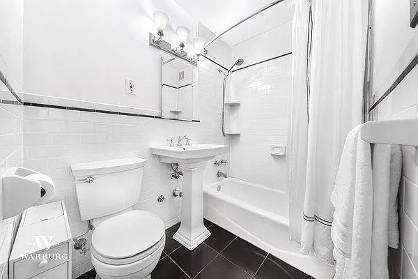 Sold by Warburg | media 5
