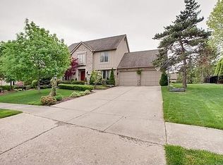 48745 Pinehill Dr, Plymouth, MI 48170