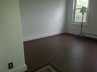 557 S Clinton Ave, Trenton, NJ 08611