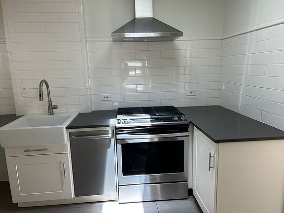 3rd image of 1067 Columbine St