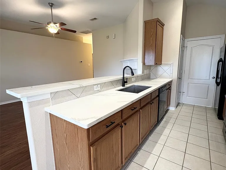 7039 Durango Creek Dr — Photo 16
