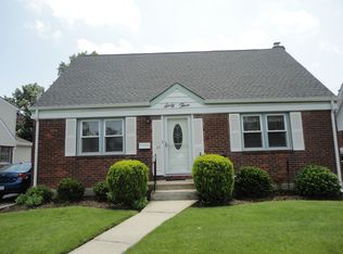 63 Aster Dr, New Hyde Park, NY 11040