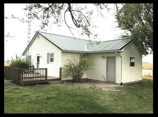 28548 Nickel Ave, Macon, MO 63552