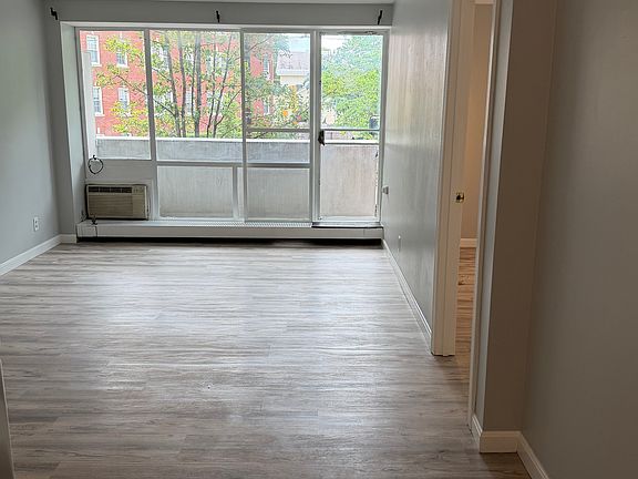 3rd image of 29 Concord Ave APT 212