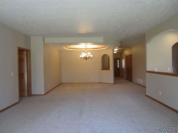 5th image of 5916 S Grand Lodge Pl